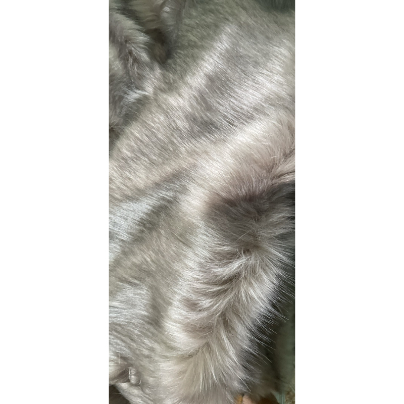 Áo ghile lông thú dài sang chảnh cho bé gái