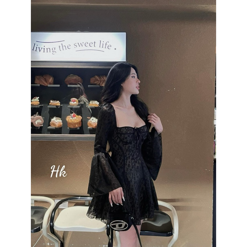 Đầm dáng xoè ren cúp ngực tay loe Datasco