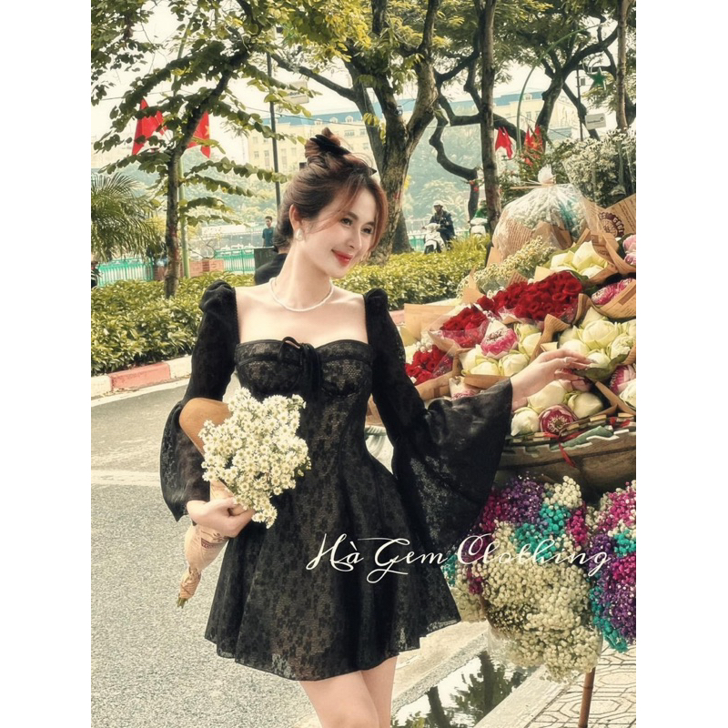 Đầm dáng xoè ren cúp ngực tay loe Datasco