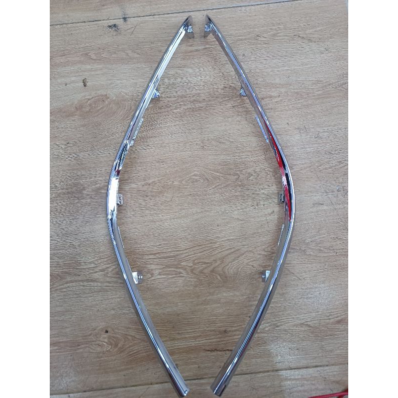 Nẹp viền xe máy điện Vespa