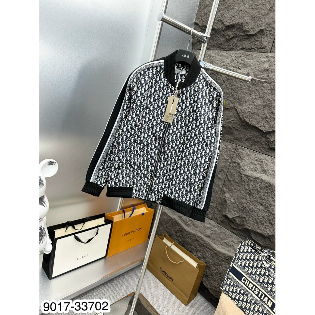 Áo khoác nam Di.or vân chìm thêu chữ cánh tay siêu chất-Áo khoác nam cao cấp