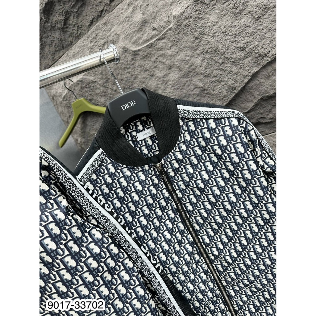 Áo khoác nam Di.or vân chìm thêu chữ cánh tay siêu chất-Áo khoác nam cao cấp