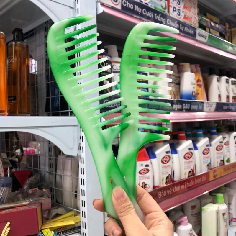 Lược nhựa răng thưa lớn