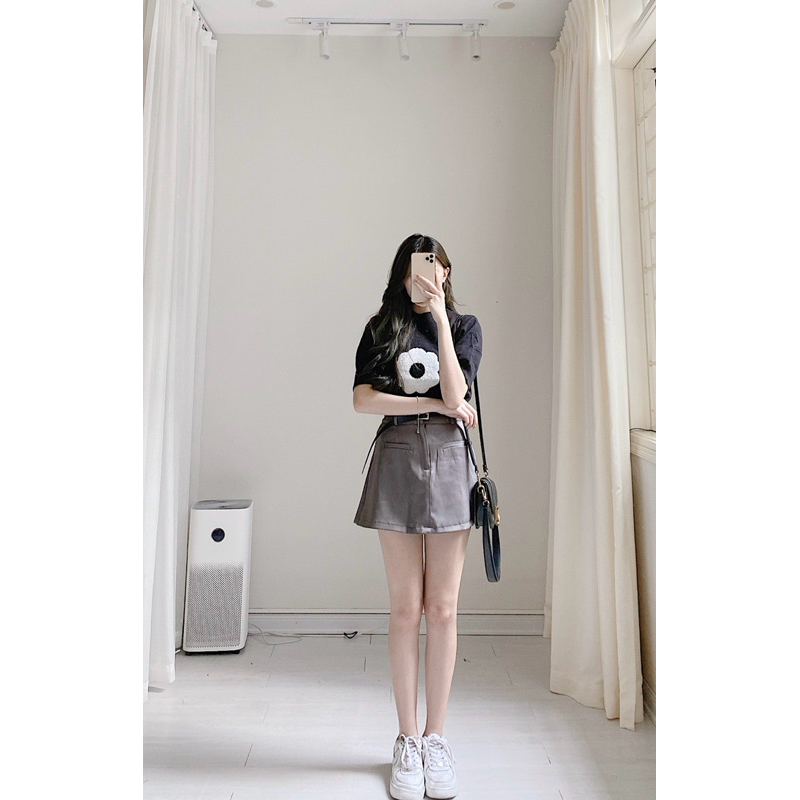 Áo len bông hoa giữa ngực Samhyewear