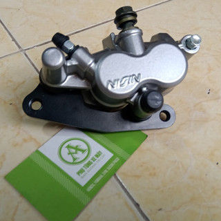 HEO DẦU DƯỚI AIR BLADE ĐỜI ĐẦU NISSIN MÀU BẠC