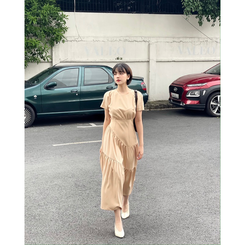 Lilly Dress / Đầm maxi suôn dài ráp bèo tầng