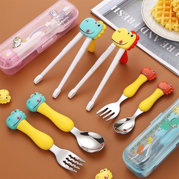Bộ thìa nĩa đũa tập dặm cho bé hình khủng long