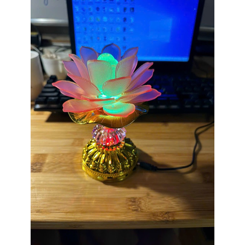 Đài Niệm Phật hoa sen 30 bài mẫu mới  có đèn led đổi màu