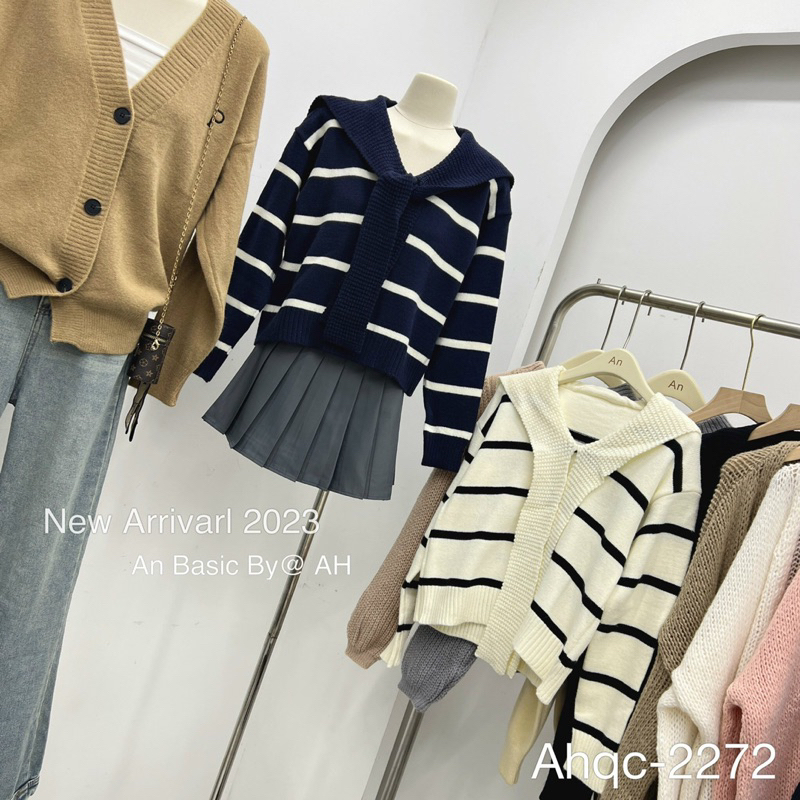 Áo Len kèm khăn liền siêu xinh cho các nàng