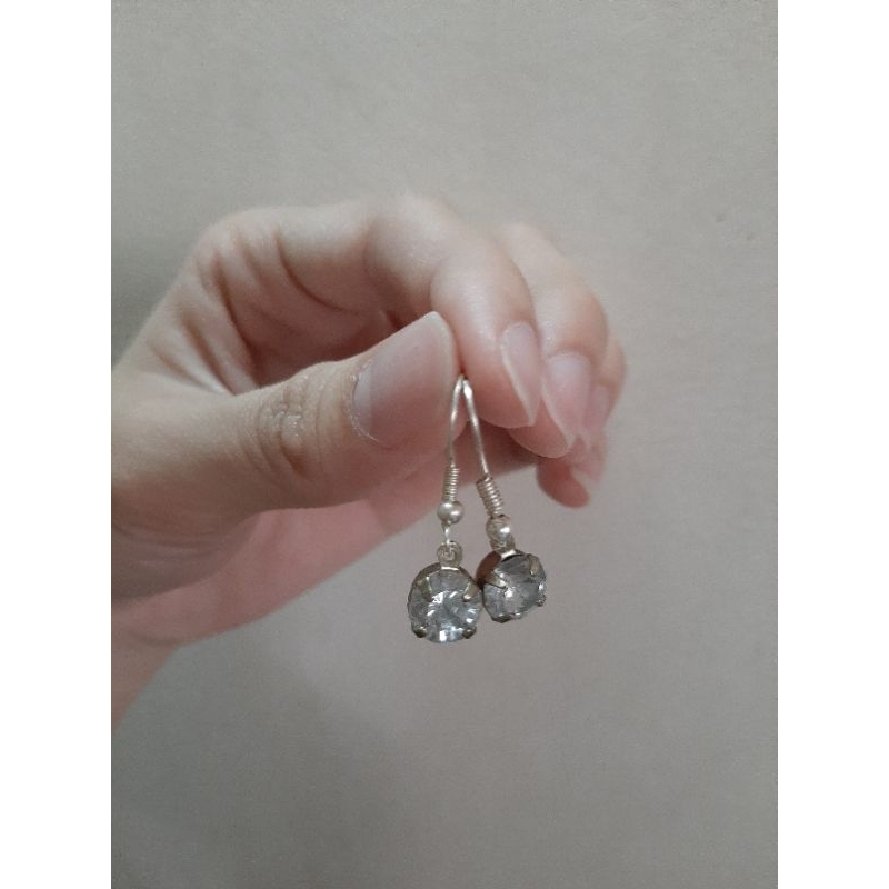 Khuyên tai bạc đá si Nhật