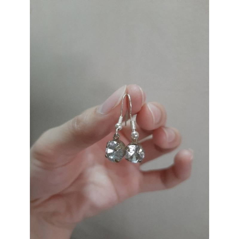 Khuyên tai bạc đá si Nhật