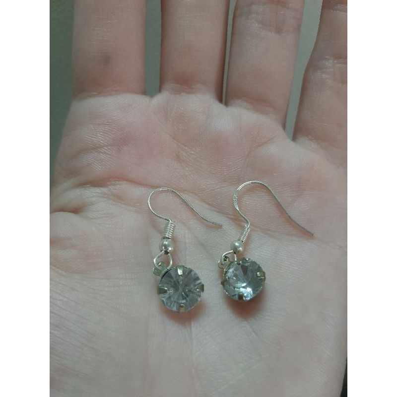 Khuyên tai bạc đá si Nhật