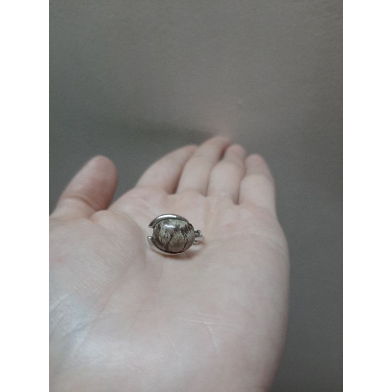 Khuyên tai si Nhật