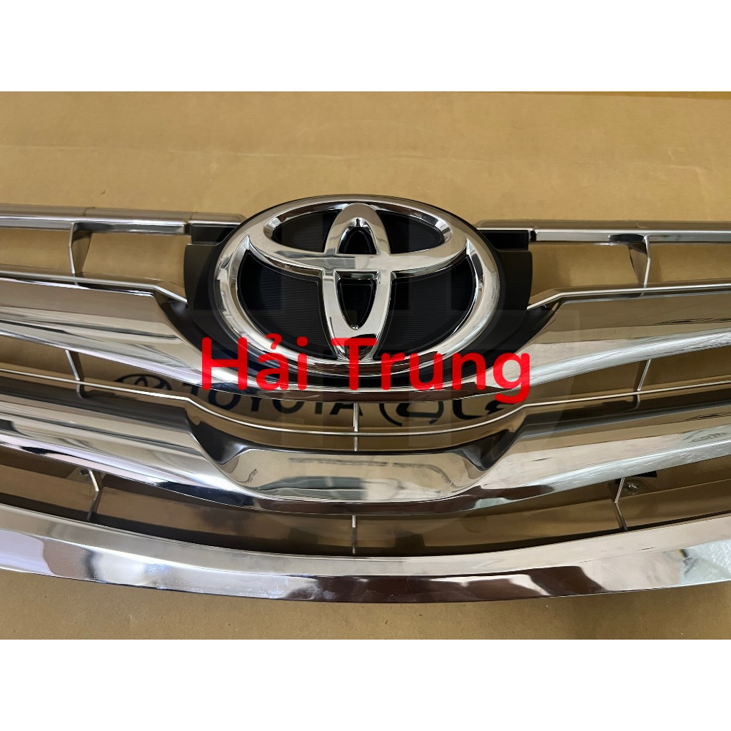 Mặt ca lăng Toyota Innova 2008-2012 liền logo mạ crom TY30646ACR