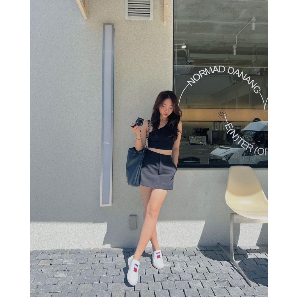 Quần Váy Mini Skirt Form Chữ A Màu Trắng Đen