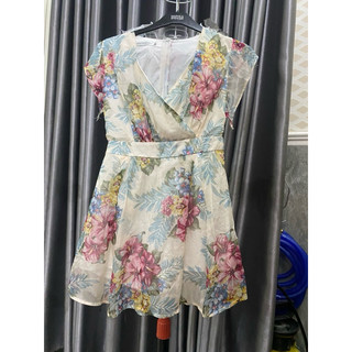 đầm có quần bên trong, (hàng thu mua xả nghĩ,có new,có thanh lý)lỗi nhỏ,xước,dƠ,hoặc k lỗi( k phải vnxk)