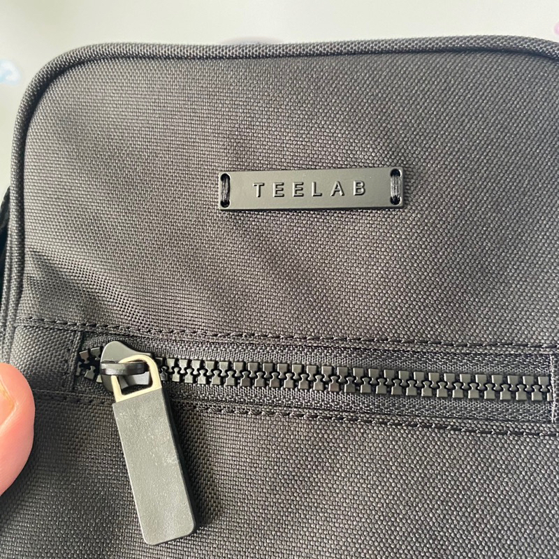 Túi đeo chéo Teelab Basic