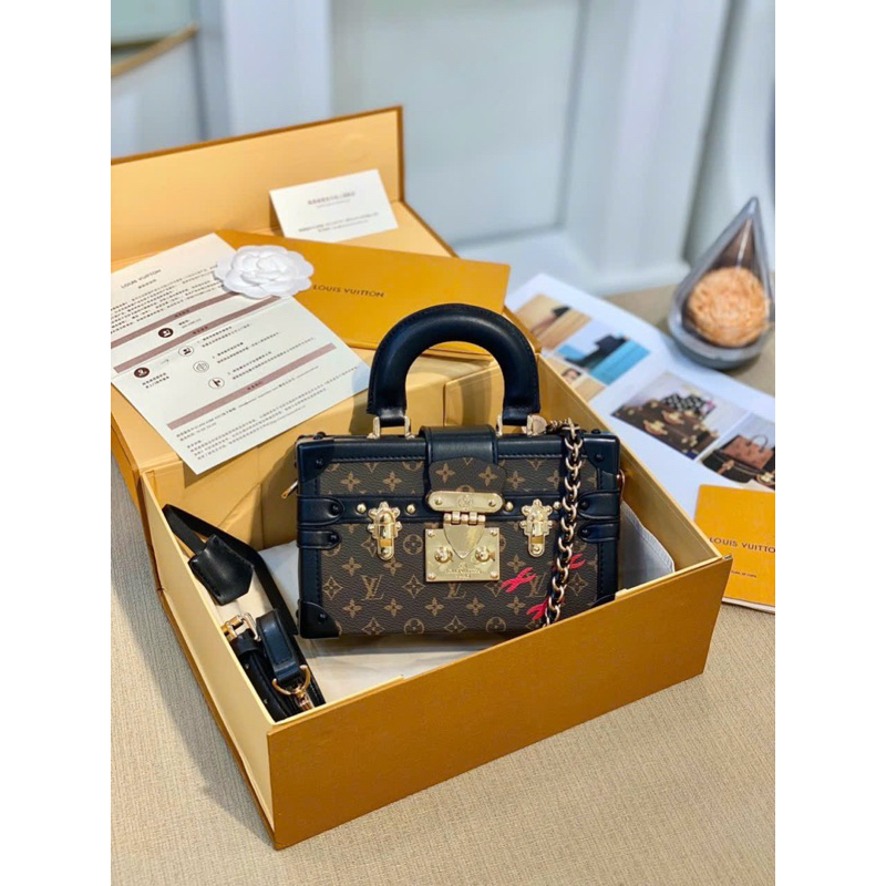 TÚI Lv Petite Malle Capitale MONOGRAM CANVAS SIZE 20CM