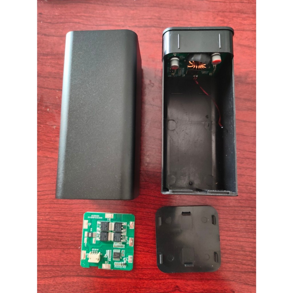 Box sạc nhanh 65W 4 cell 21700 vỏ nhôm 5V/9V/12V/15V/20V sạc siêu nhanh