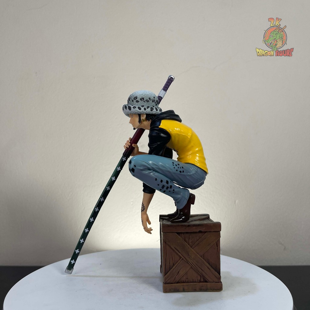 Mô hình Trafalgar D. Water Law trước timeskip, dáng ngồi cực ngầu - One Piece Figure - Mô hình 2K