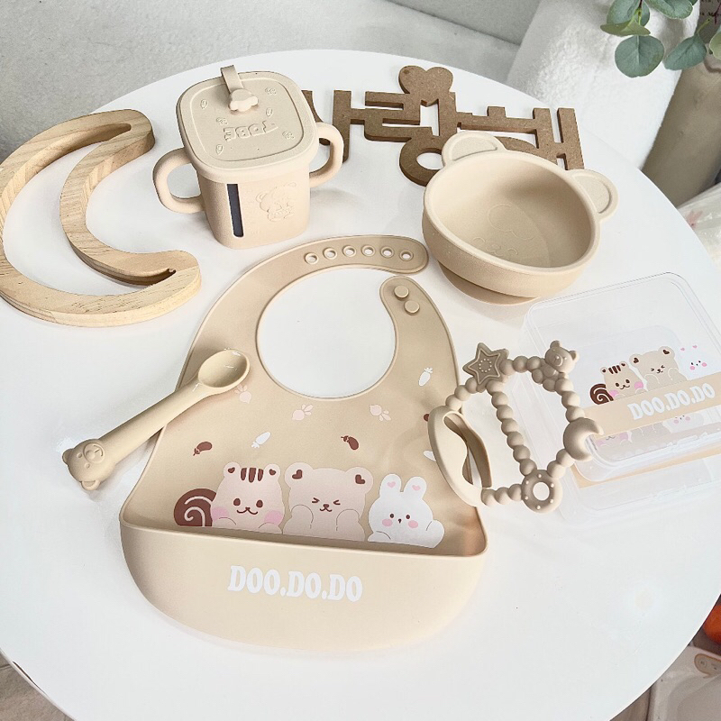 Yếm ăn dặm silicone cho bé DOO.DO.DO hoạ tiết hình thú đáng yêu tặng kèm hộp đựng yếm