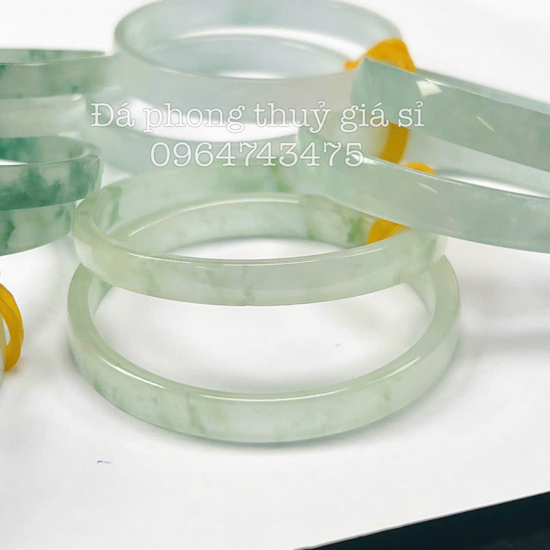 Vòng bản liền ngọc cẩm thach biến thể siêu đẹp mịn size 50-52mm
