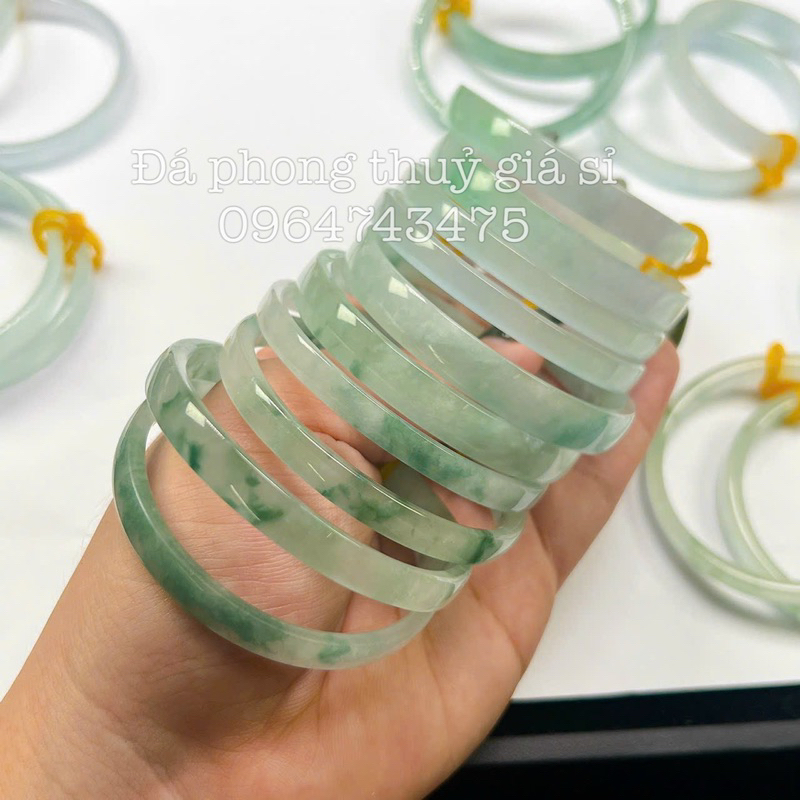 Vòng bản liền ngọc cẩm thach biến thể siêu đẹp mịn size 50-52mm