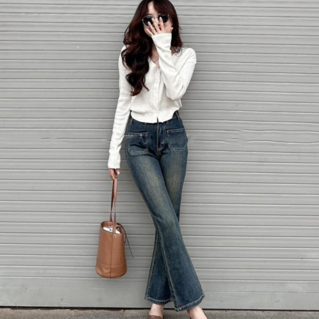 Quần Jean Nữ Loe Màu Xanh Mài Loang Đùi 2 túi nhỏ trước nổi bật hotrend