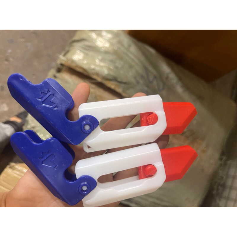 Đồ chơi vô tri hót