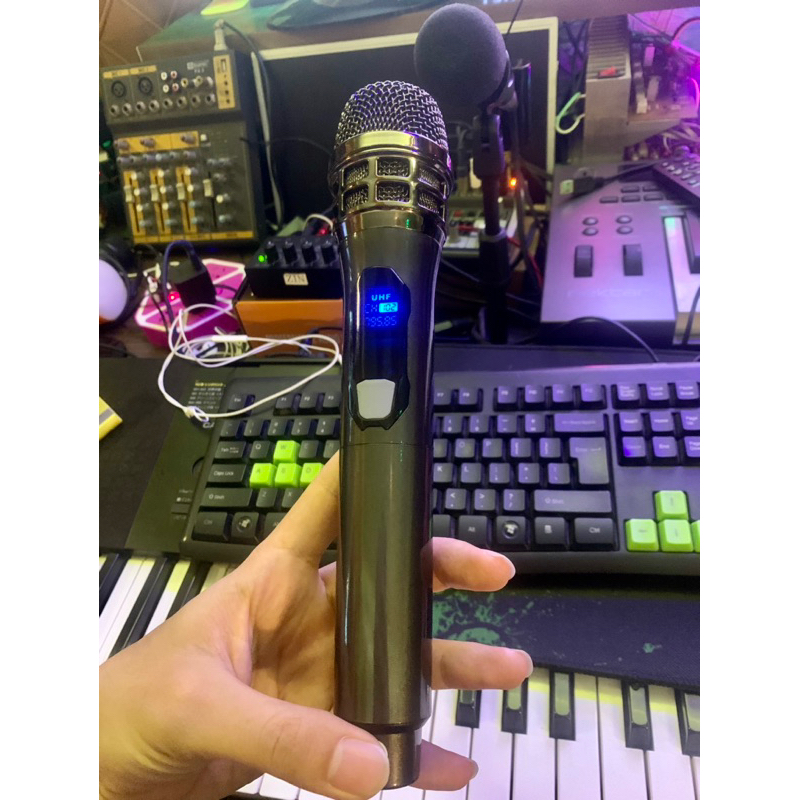 Bộ 1 Micro Không Dây Karaoke UHF ZIN 102  Cao Cấp, Âm Thanh Dày , Chi Tiết , Độ Nhạy Cao .