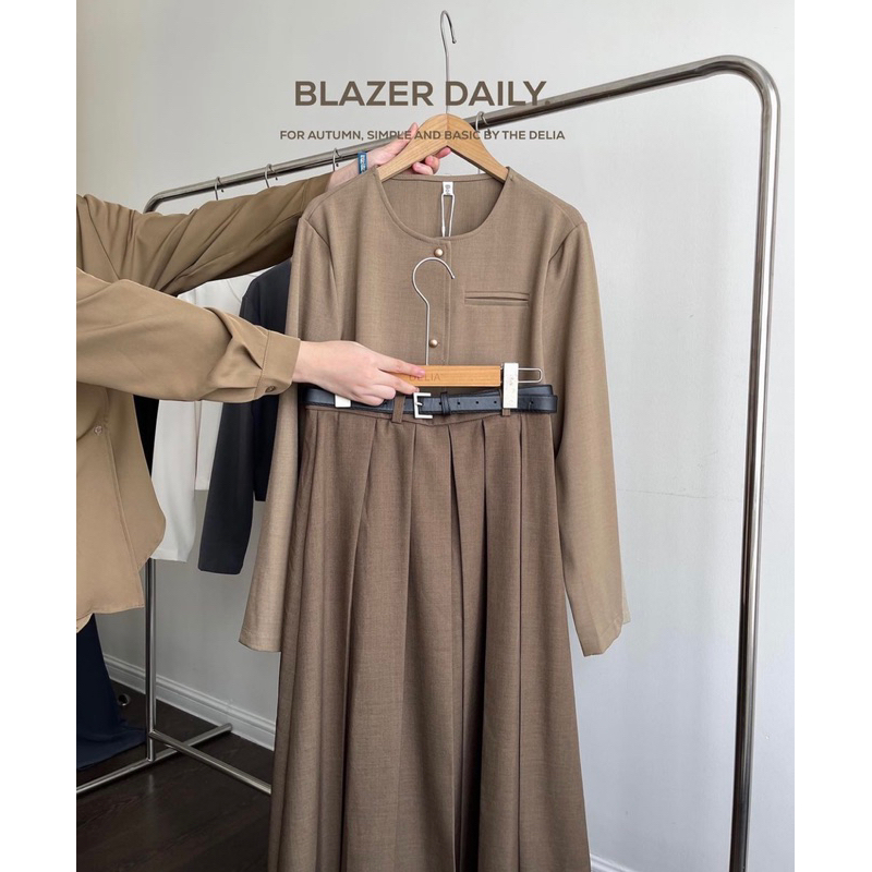 2318-2 ÁO BLAZER CỔ TRÒN DÀI TAY 3 CÚC