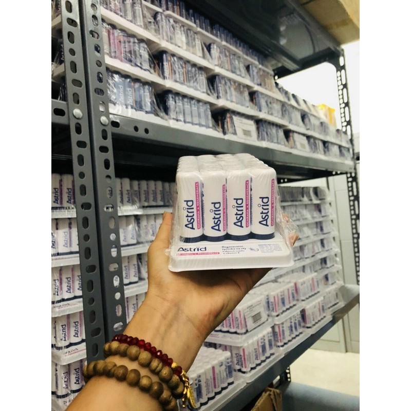 Son Dưỡng Môi Mỡ Hươu Astrid Multivitamin 4.7g