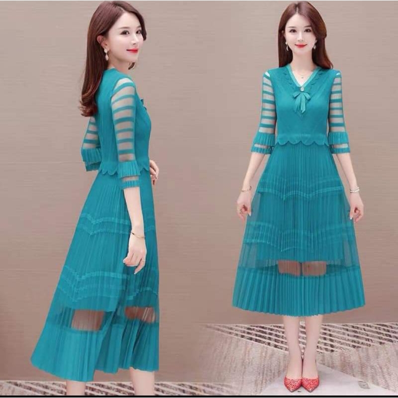 Đầm thiết kế tay lỡ