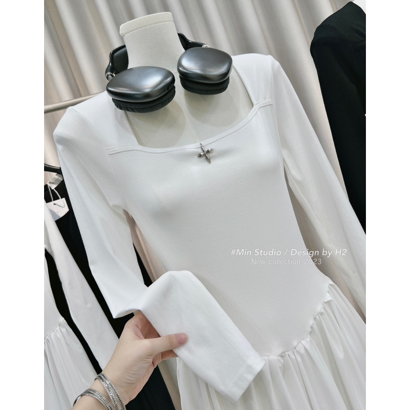 Váy Thô Dài Tay Trơn Đính Logo Chrome Heart MIN • Melanie Boutique