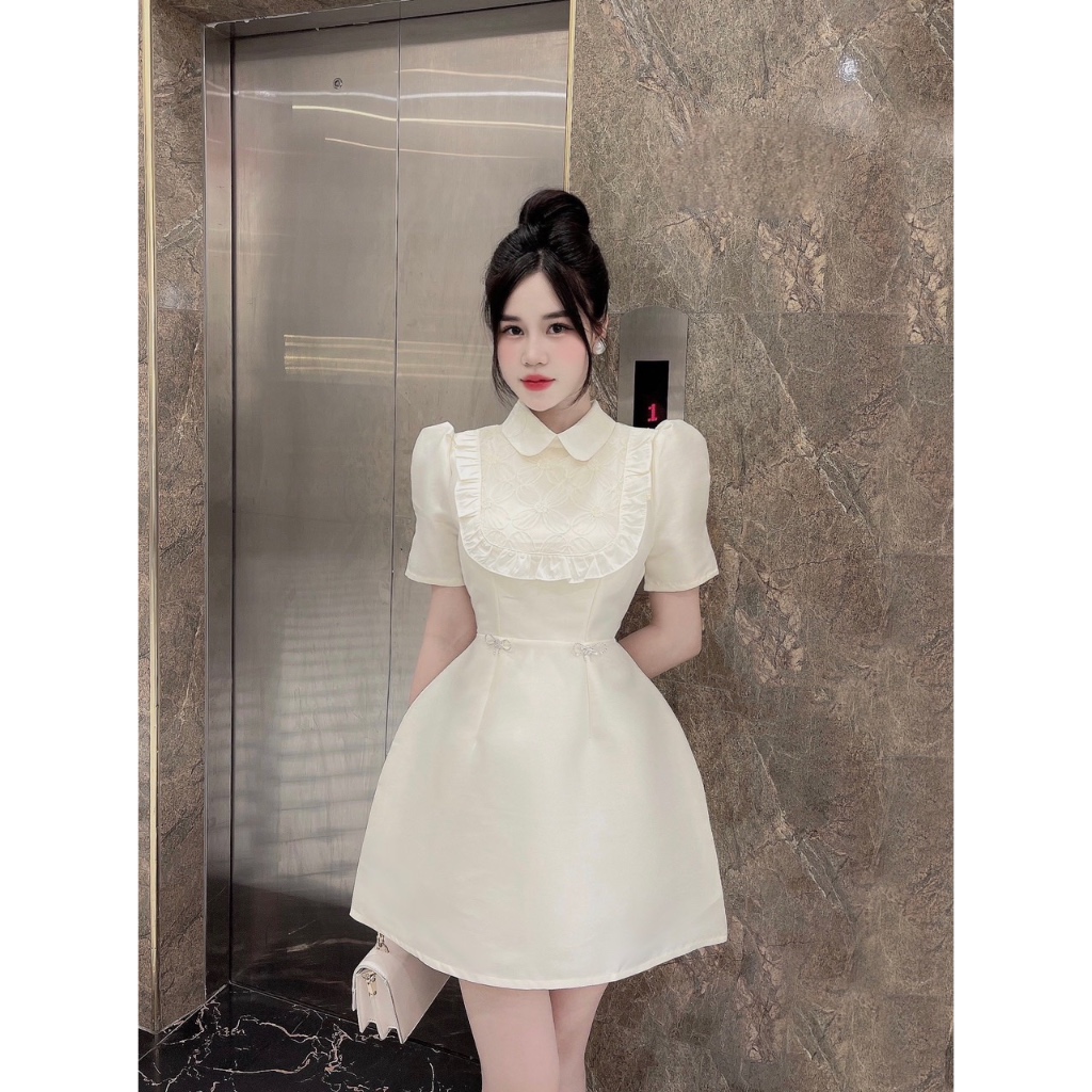 Váy tafta tay bồng phối cổ bèo kèm tag đá nơ màu Đen,Trắng