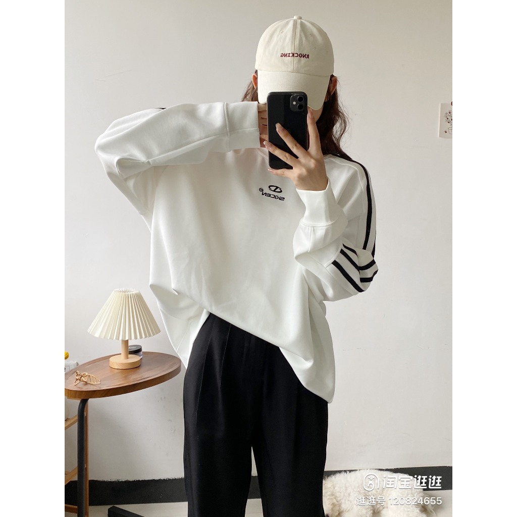 Áo Nỉ Sweater Tay Kẻ Sọc phong cách Hàn Quốc Hot 2023 GU22VN
