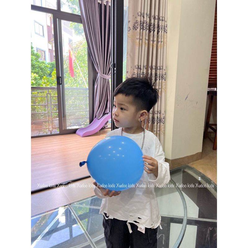 Áo Thun Trắng Trơn Dài Tay Rách Vạt Gấu Cho Bé Trai, Chất Cotton Thoáng Mát, Mix Hoodi Mix Mọi Phong Cách - XUDOO KIDS