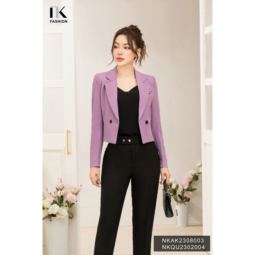 Áo Vest Lửng 2 Cúc Túi Ngực NK Fashion Thời Trang Công Sở Nữ, Sang Trong, Vải Cao Cấp, Lên Form Đứng Dáng NKAK2308003