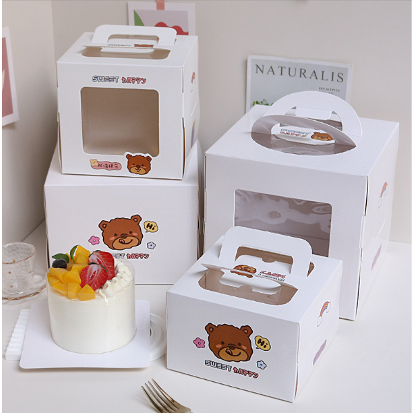 1 Hộp bánh kem, sinh nhật hình gấu con