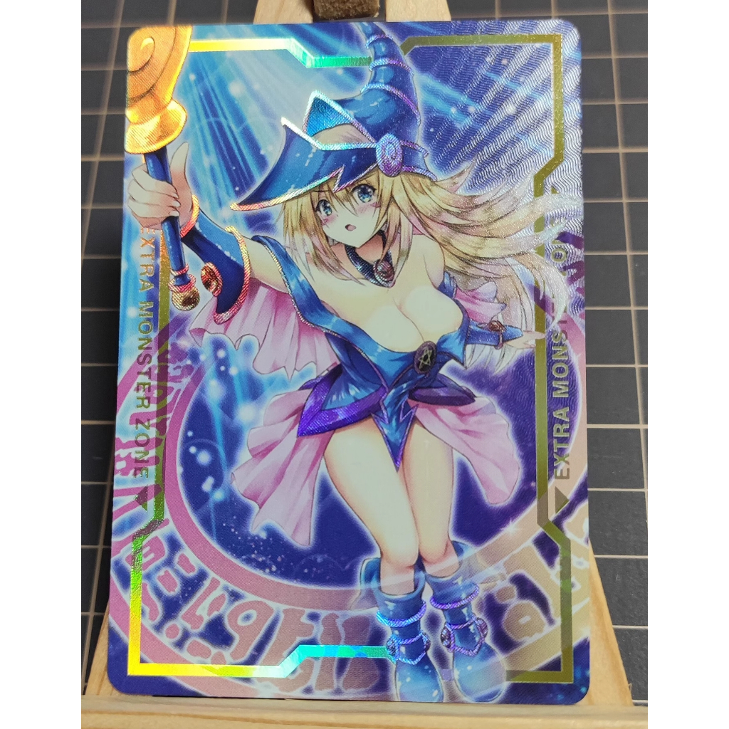 Thẻ bài Yugioh field center Dark Magician Girl    - Tặng bọc nhựa bảo quản bài