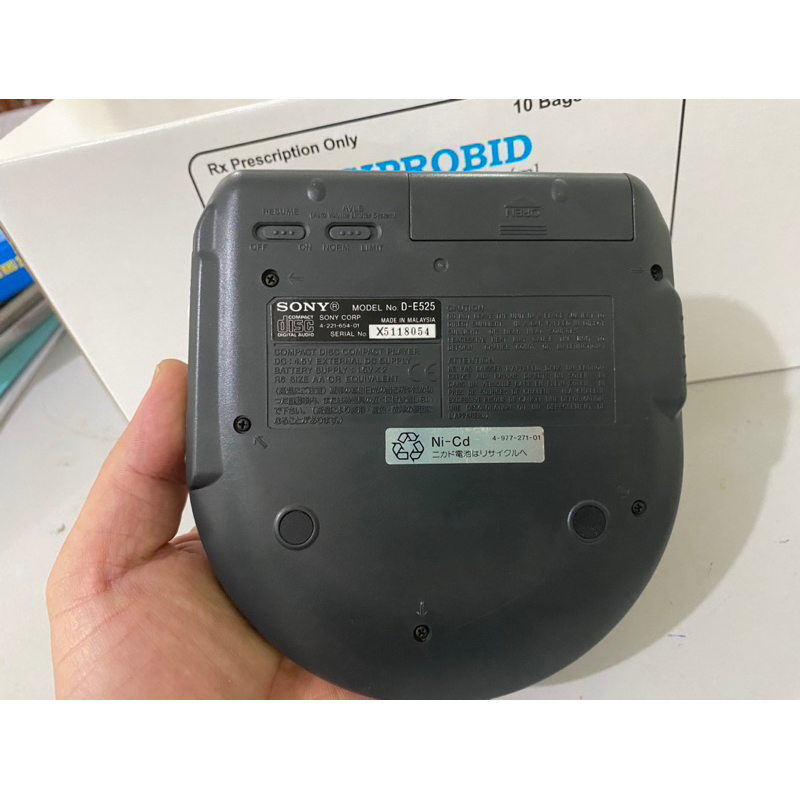 Sony De525