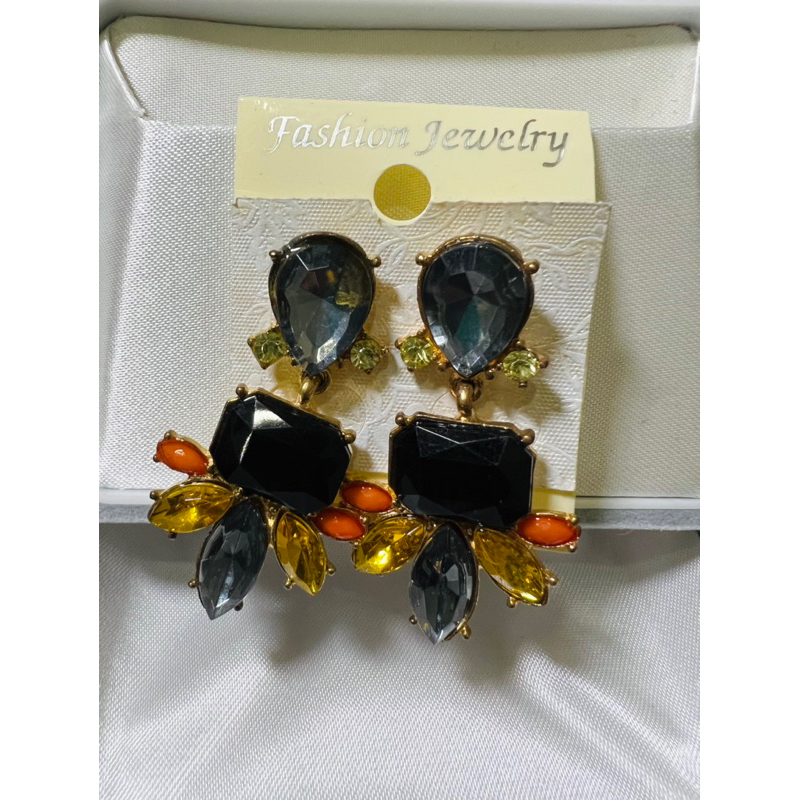 Bông tai chuôi đinh nhiều kiểu