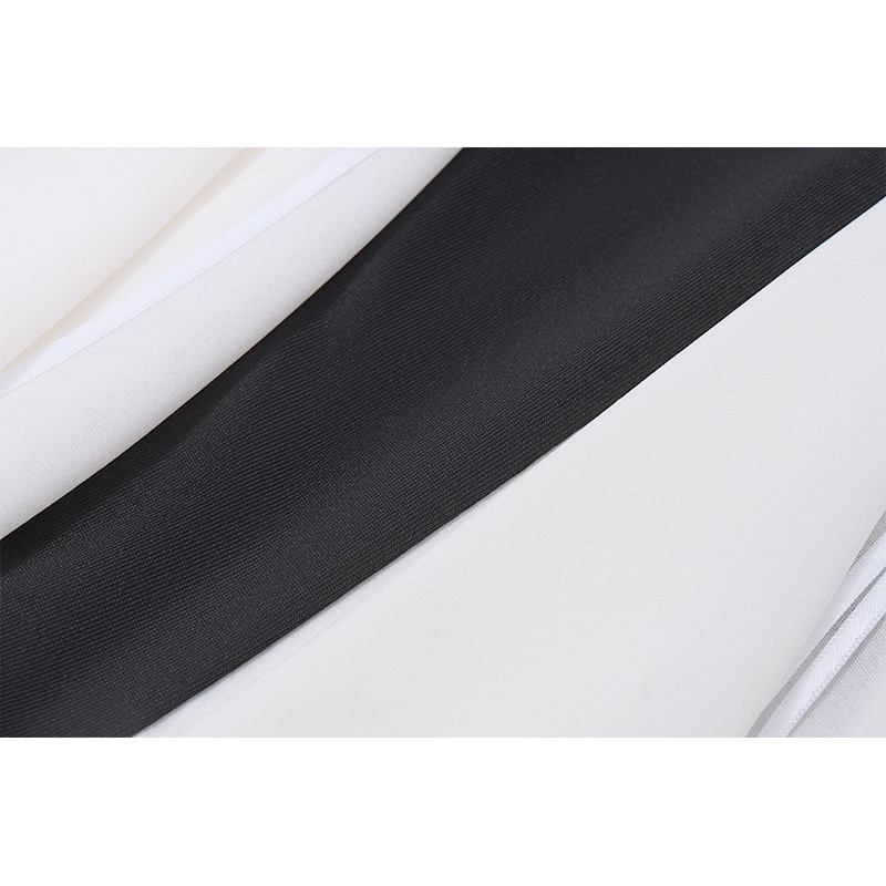 Đầm Thun Đen Phần Dưới Phối Voan Trắng Bồng Bềnh Tay Loe