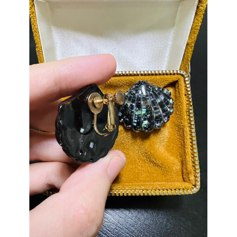 Bông tai vintage dạng kẹp