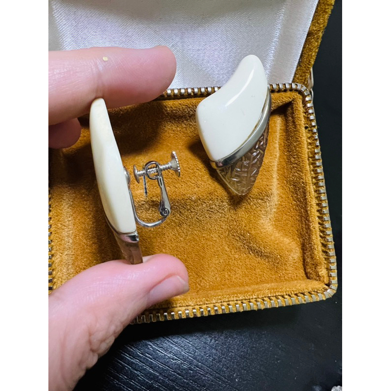 Bông tai vintage dạng kẹp