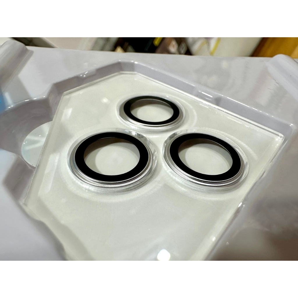 Dán bảo vệ camera iphone 15 Pro/ 15 Pro Max thương hiệu Kuzoom chính hãng -Lens bảo vệ camera 2 tầng