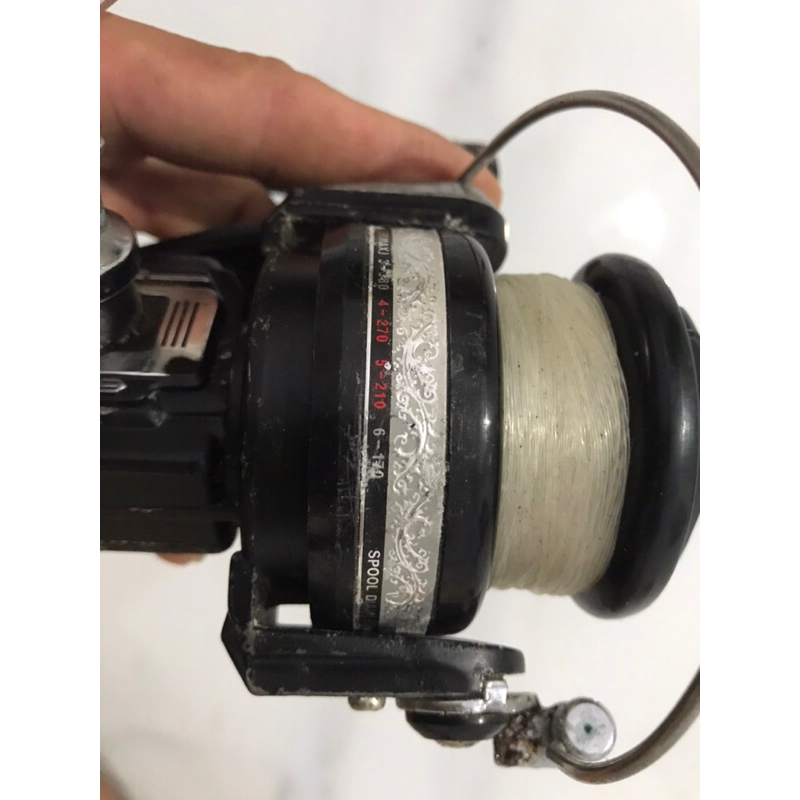 Máy câu Daiwa ST1300 size 6000