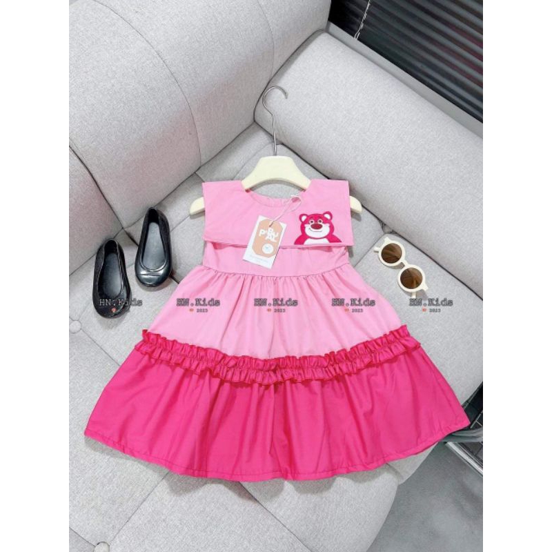 Váy gấu xinh cho bé.váy xinh cho bé phần trên phối kẻ có size 8 đến 26k hình thật trải sàn