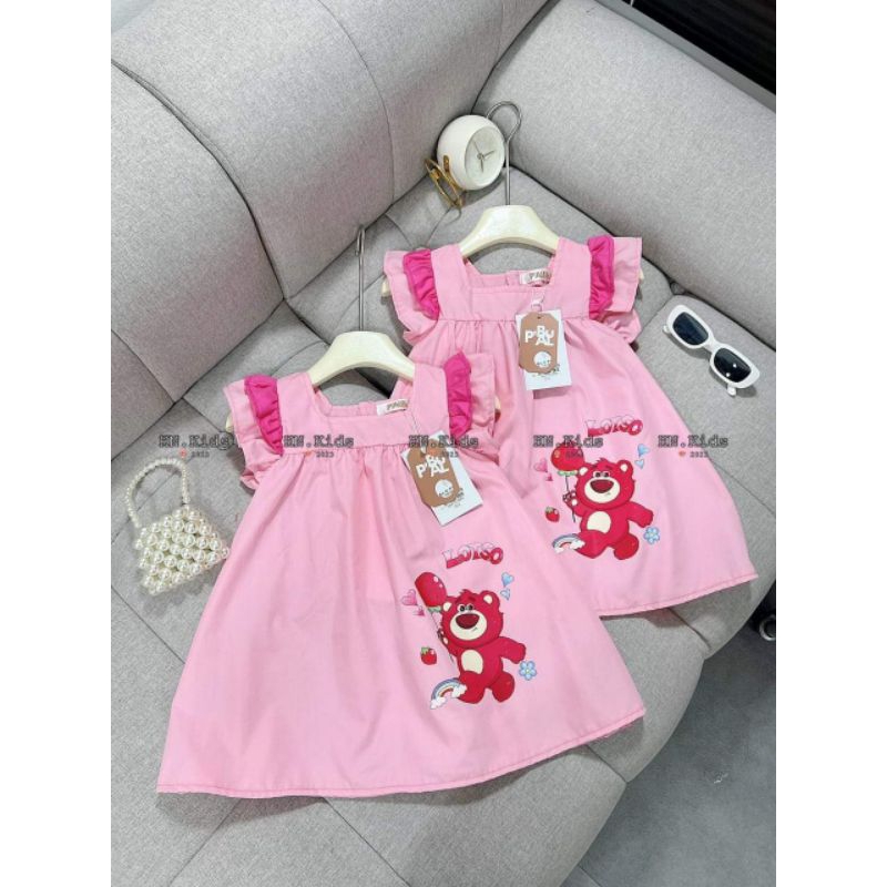 Váy gấu xinh cho bé.váy xinh cho bé phần trên phối kẻ có size 8 đến 26k hình thật trải sàn