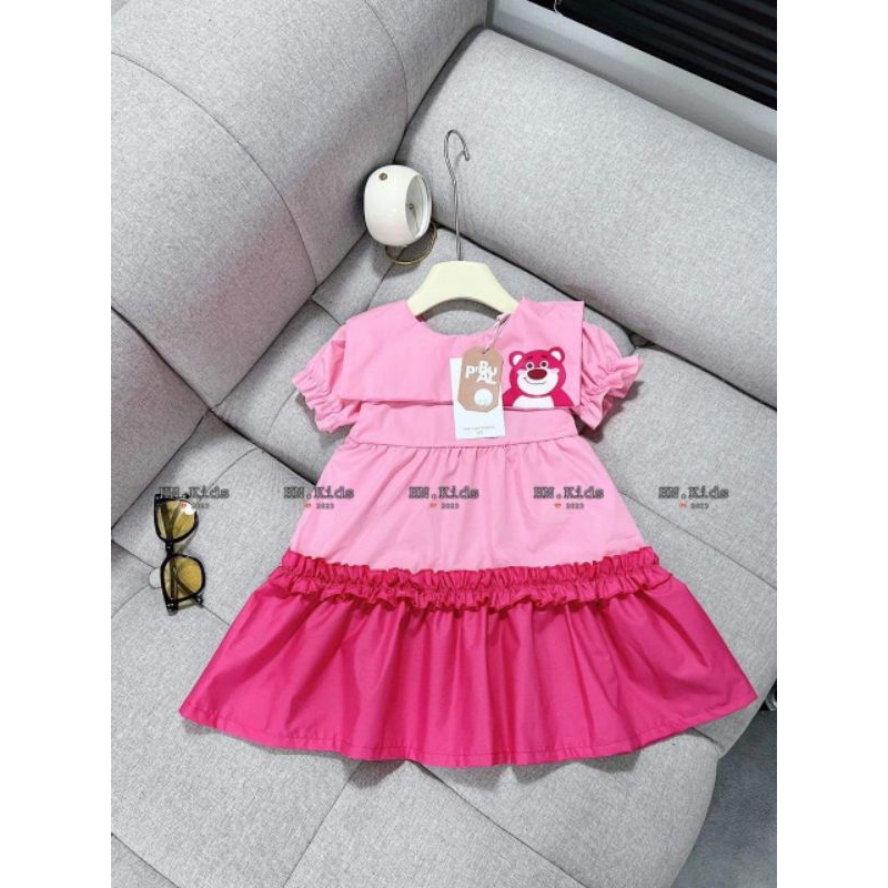 Váy gấu xinh cho bé.váy xinh cho bé phần trên phối kẻ có size 8 đến 26k hình thật trải sàn